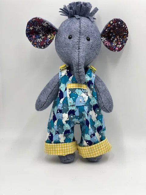 ***DOWNLOAD*** Harold Elephant Pattern and Instructions A4 - 30cm when made