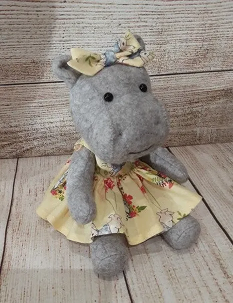 *DOWNLOAD* - Lulu Hippo Pattern and Instructions A4 - 26cm when made