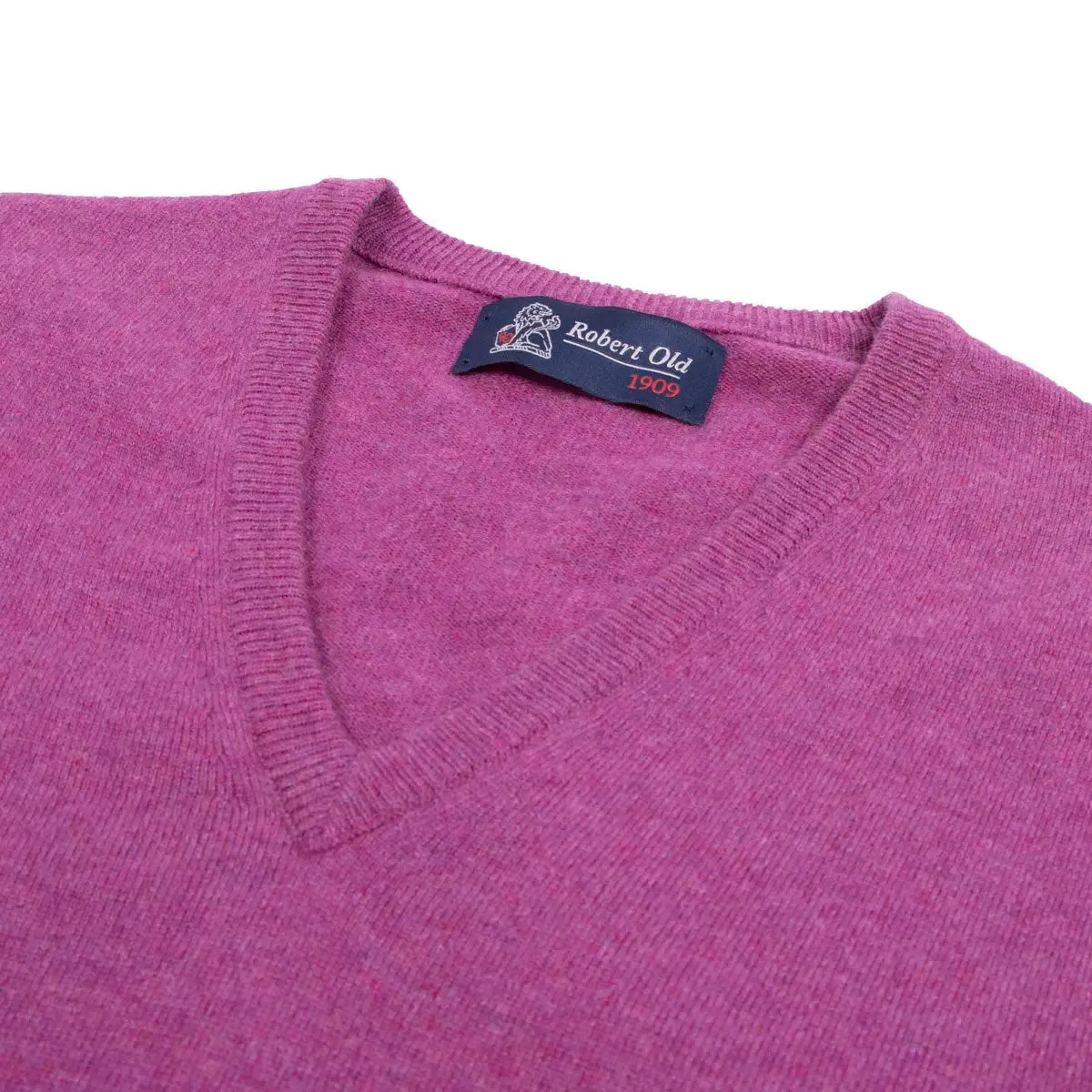 Loganberry Chatsworth 2ply V-Neck Cashmere Sweater