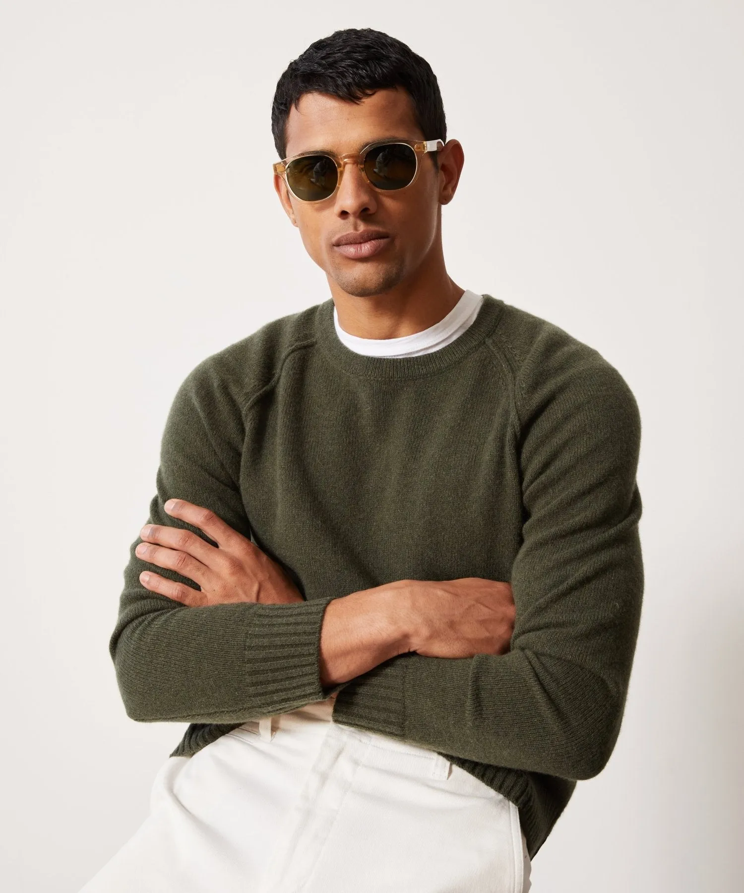 Nomad Cashmere Crewneck in Olive